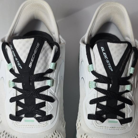 Skechers(8.5)Womens Glide Step Hands Free Slip Ins - Picture 7 of 12